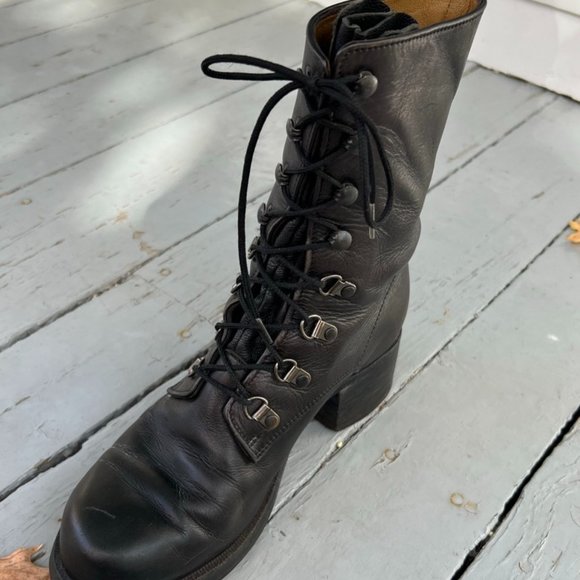 Combat Boots Block Heel, Lace-up . - Picture 6 of 6